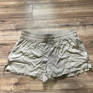 Avalanche Women's Cargo Shorts in Tan hiking athletic shorts